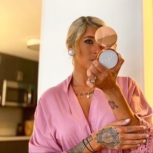 Meet your Posher, Kayti